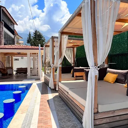 Luxury 7-bed With Pool And Jacuzzi Fethiye * אולודניץ