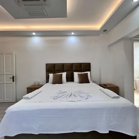 Luxury 7-bed With Pool And Jacuzzi Fethiye וילה