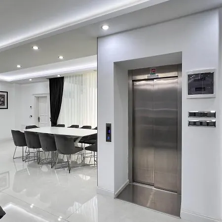 Luxury 7-bed With Pool And Jacuzzi Fethiye אולודניץ