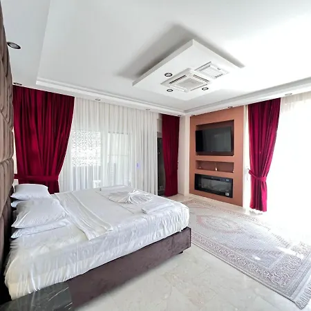 Luxury 7-bed With Pool And Jacuzzi Fethiye *