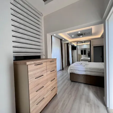 Luxury 7-bed With Pool And Jacuzzi Fethiye אולודניץ