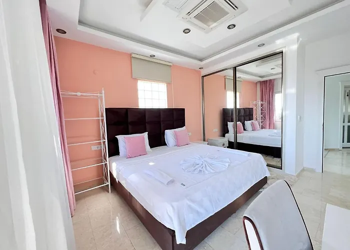 Villa Luxury 7-bed With Pool And Jacuzzi Fethiye Oludeniz