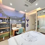 Luxury 7-bed With Pool And Jacuzzi Fethiye