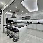 Luxury 7-bed With Pool And Jacuzzi Fethiye *