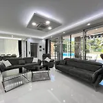 Luxury 7-bed With Pool And Jacuzzi Fethiye Vila *