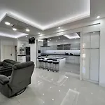 Luxury 7-bed With Pool And Jacuzzi Fethiye Vila Oludeniz