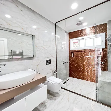 Luxury 7-bed With Pool And Jacuzzi Fethiye * Олудениз