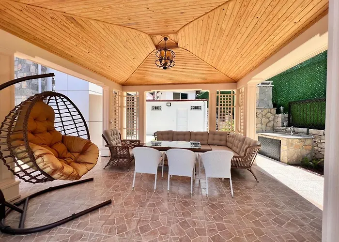 Villa Luxury 7-bed With Pool And Jacuzzi Fethiye Öludeniz