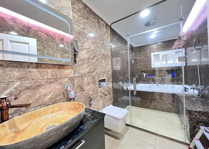 Luxury 7-bed With Pool And Jacuzzi Fethiye *