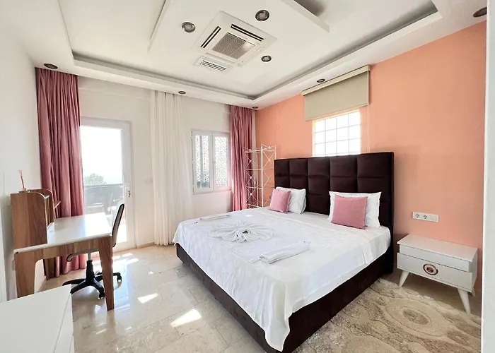 Luxury 7-bed With Pool And Jacuzzi Fethiye וילה אולודניץ