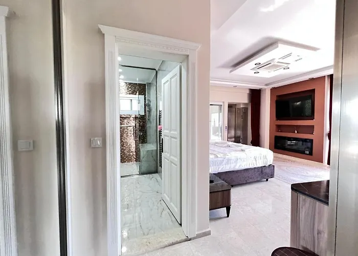 Luxury 7-bed With Pool And Jacuzzi Fethiye אולודניץ